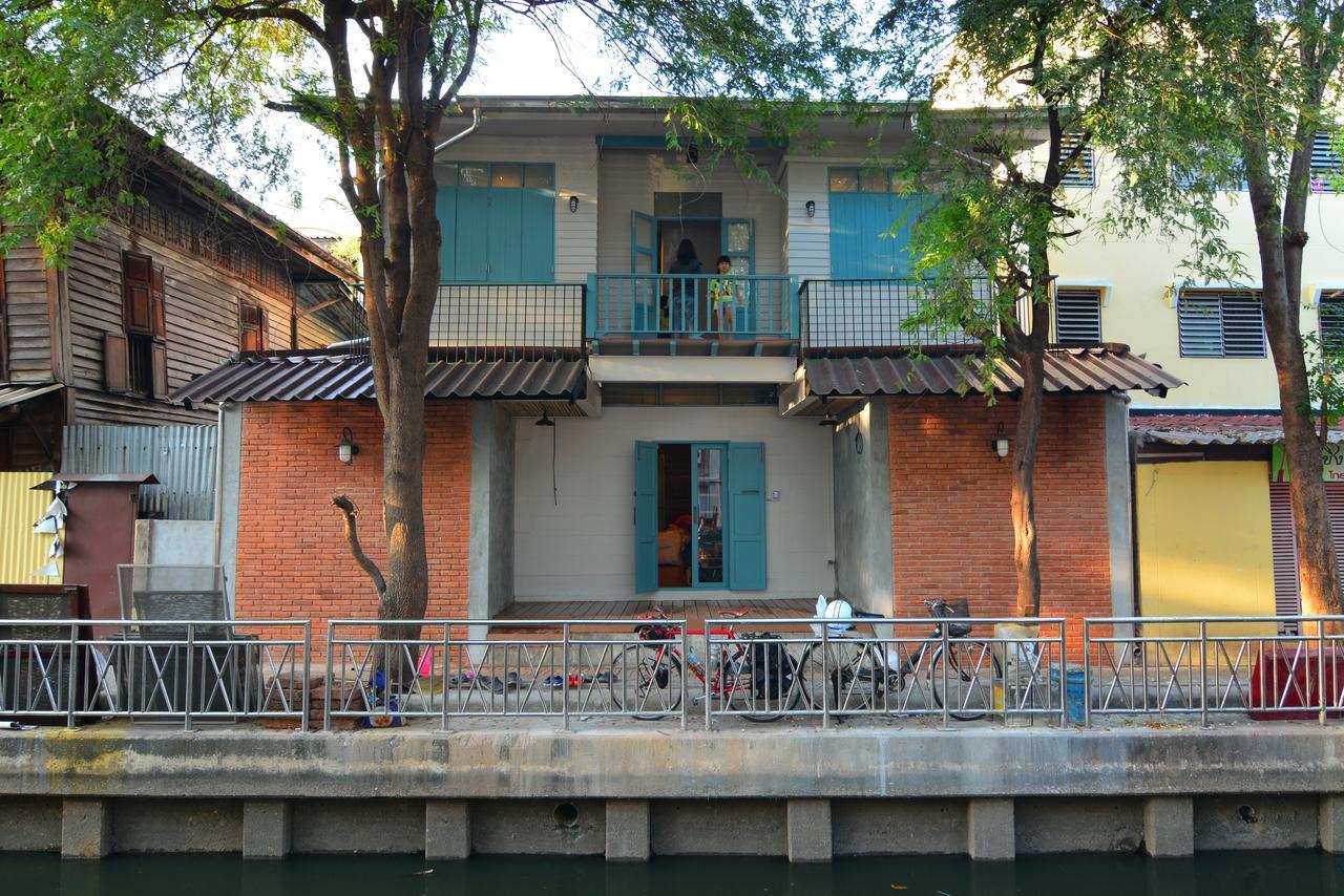 La Moon Hostel Bangkok Exterior photo